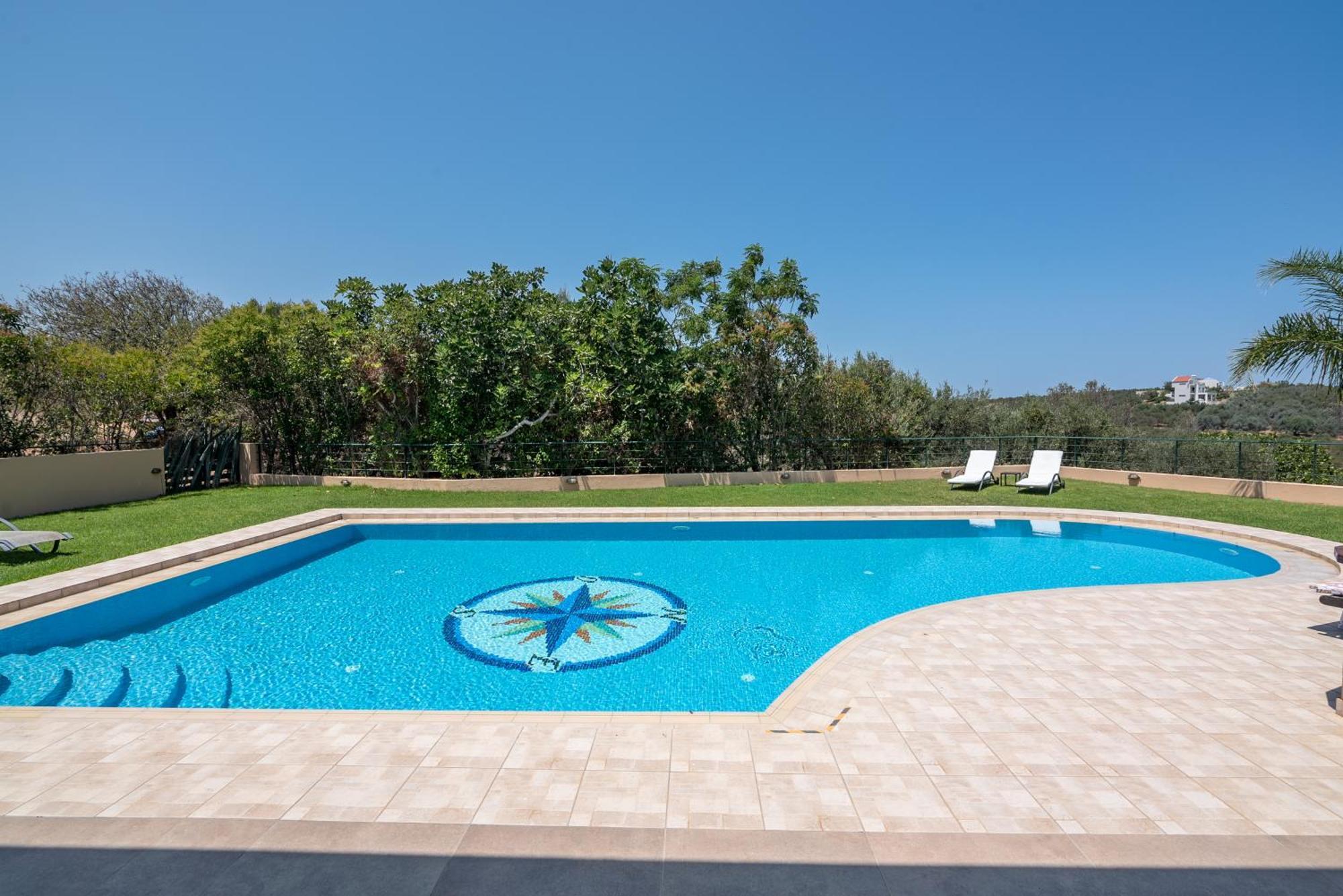 Nikola'S Villa Stalos Chania Exteriör bild